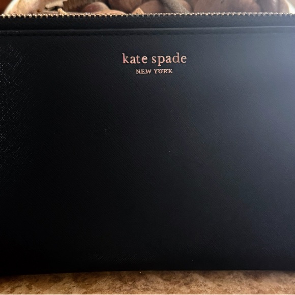 Kate Spade Black and Gold Wallet & Arctic water bottle iridescent - Picture 4 of 9